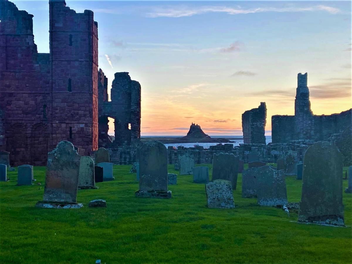 The Ship Inn Holy Island of Lindisfarne Exterior photo