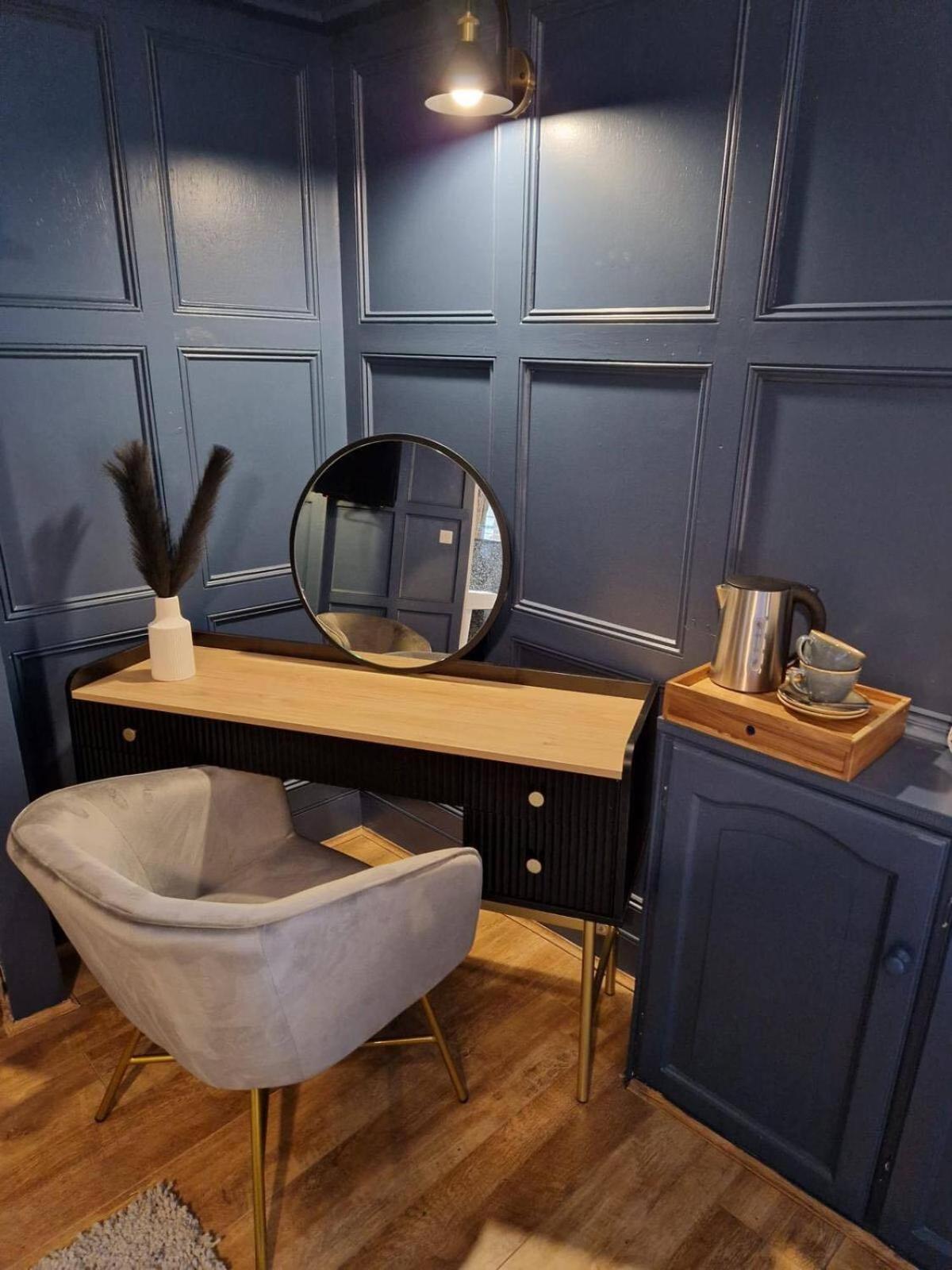 The Ship Inn Holy Island of Lindisfarne Room photo